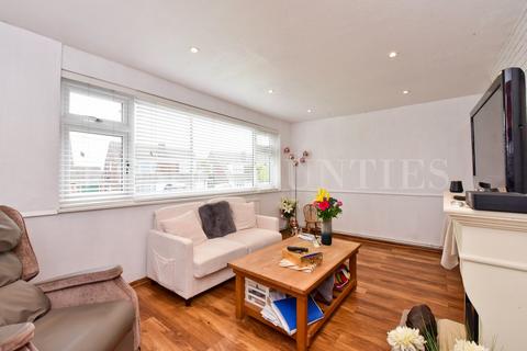 3 bedroom semi-detached house for sale, Albemarle Avenue, Potters Bar, EN6
