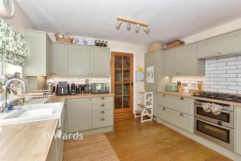 undefined, Knatchbull Row, Ashford TN25