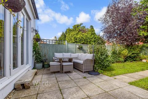 undefined, Knatchbull Row, Ashford TN25