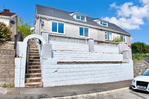 undefined, Farm Road, Crumlin, NP11