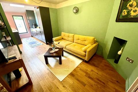 2 bedroom end of terrace house for sale, Lawrence Avenue, Wednesfield, Wolverhampton, WV11