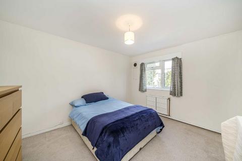 3 bedroom maisonette for sale, Ann Lane, London SW10