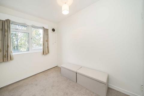 3 bedroom maisonette for sale, Ann Lane, London SW10