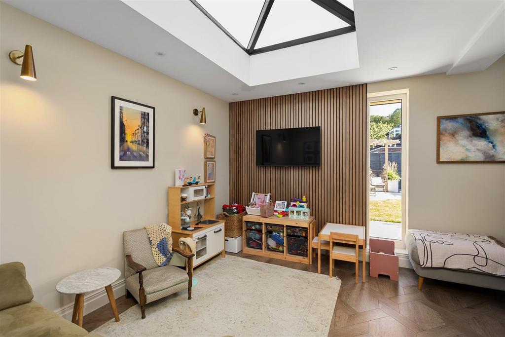 11 Whin Road 74.jpg