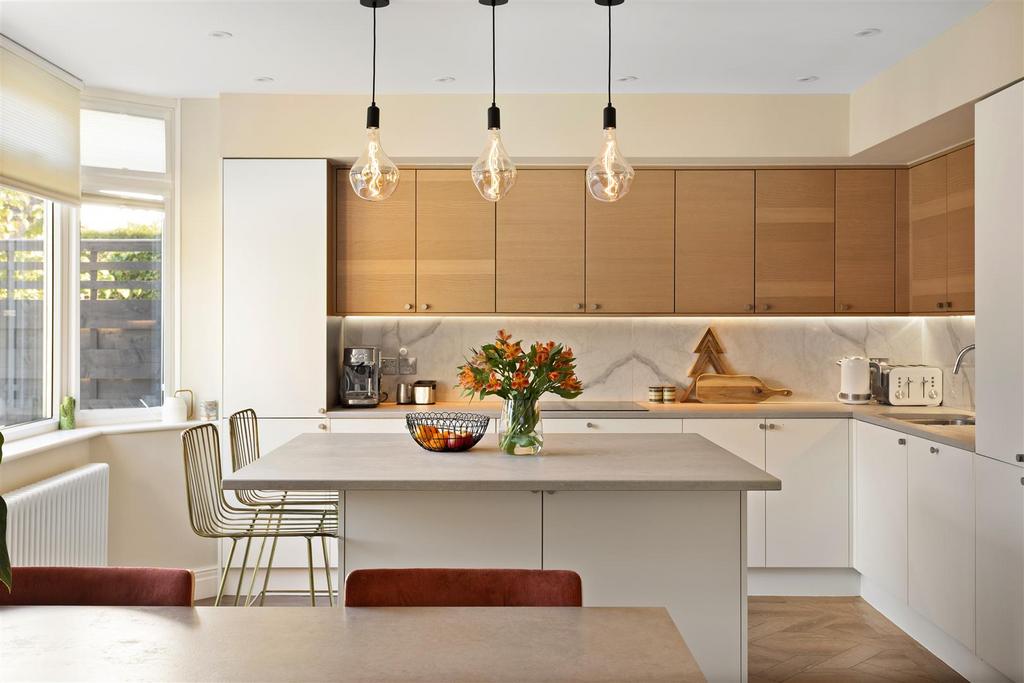 11 Whin Road 64.jpg