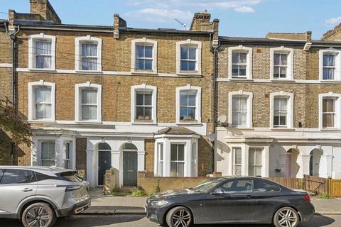 2 bedroom flat to rent, Branksome Road, London SW2