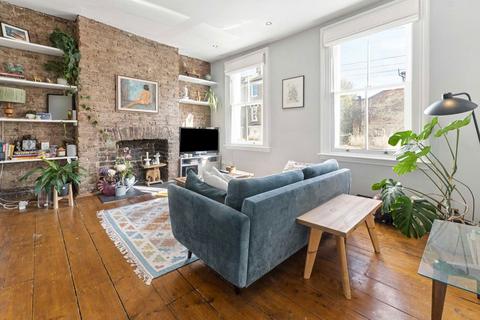 2 bedroom flat to rent, Branksome Road, London SW2