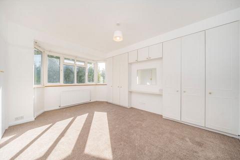 undefined, Holland Avenue, West Wimbledon