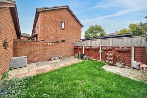 271 Staines Road West, Ashford, TW15 1RT