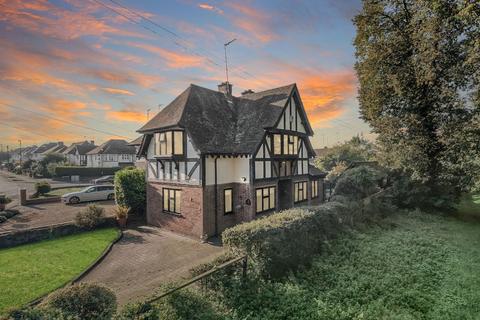 3 bedroom detached house for sale, Baginton Road, Stivichall, Coventry, CV3 6JW