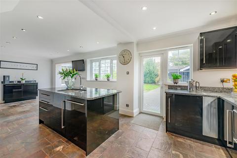 4 bedroom detached house for sale, The Fieldings, Southwater, Horsham