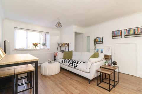 16 Alkham Close, Cliftonville, Margate, CT9 3JP