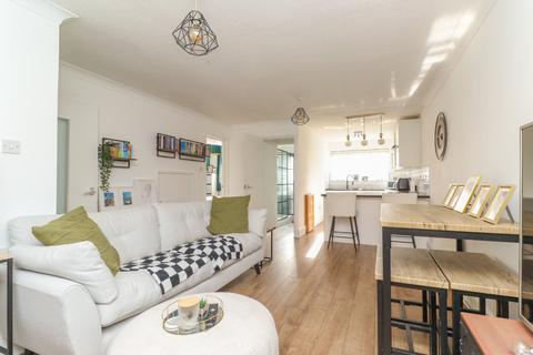 16 Alkham Close, Cliftonville, Margate, CT9 3JP