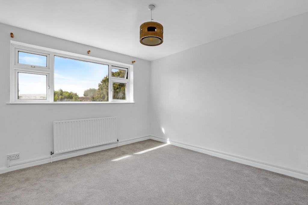 07-450a JHProp Wpen - 14 Evelina Court - 17.jpg