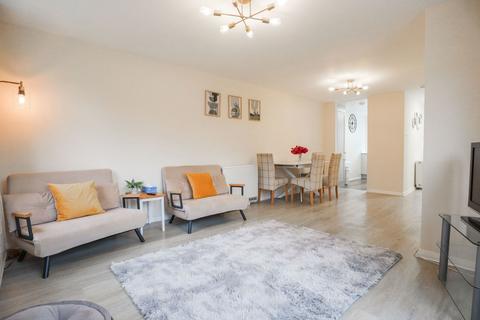 undefined, Ogilvie Square, Calne SN11