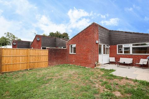 undefined, Ogilvie Square, Calne SN11