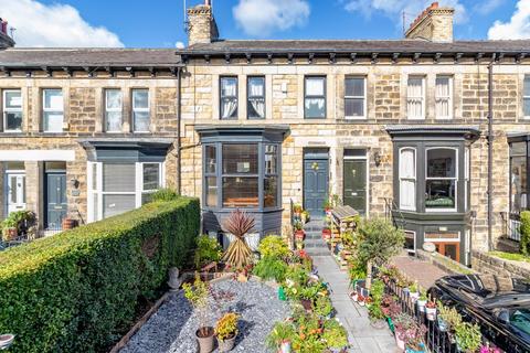 undefined, Cheltenham Mount, Harrogate