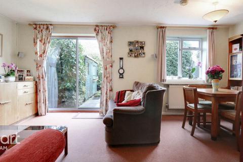 undefined, Osier Close, Scarning