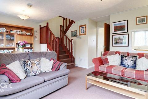 undefined, Osier Close, Scarning