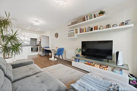 2 bedroom flat for sale, Whitestone Way, Croydon, CR0