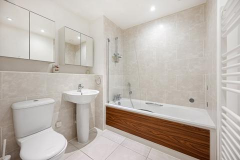 2 bedroom flat for sale, Whitestone Way, Croydon, CR0