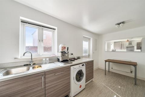 3 bedroom townhouse for sale, Pottery Street, Swansea