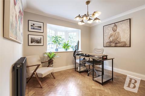 4 bedroom detached house for sale, Hall Lane, Upminster, RM14