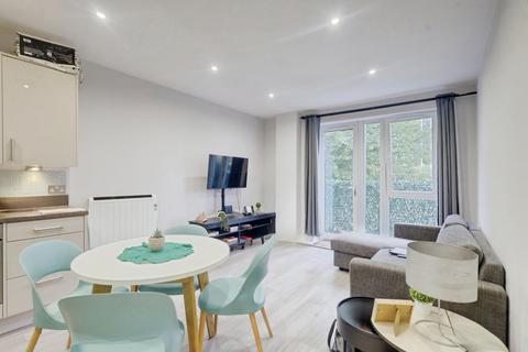 1 bedroom flat for sale, Victoria Avenue, Southend-on-sea, SS2