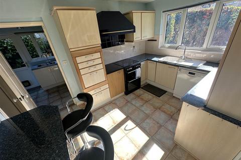 16 Awdry Close, Chippenham, SN14 0TQ