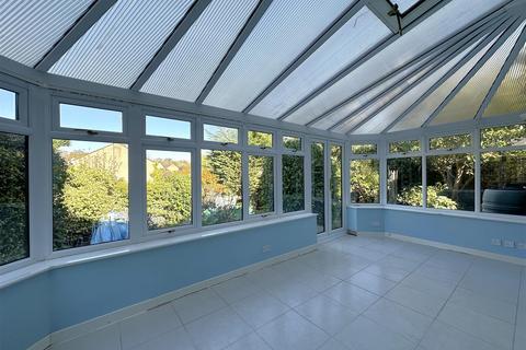 16 Awdry Close, Chippenham, SN14 0TQ