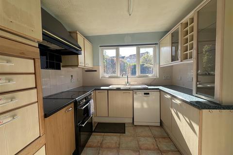 16 Awdry Close, Chippenham, SN14 0TQ
