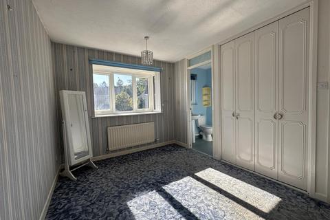 16 Awdry Close, Chippenham, SN14 0TQ