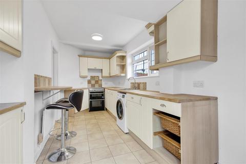 undefined, Petersham Avenue, Byfleet, Byfleet
