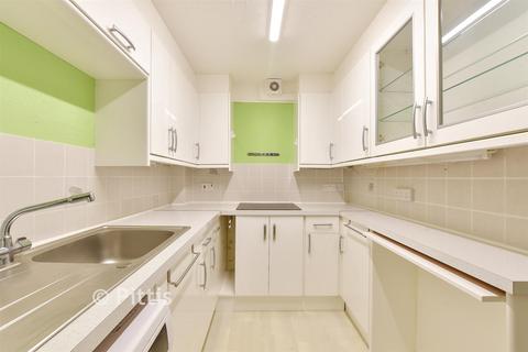2 bedroom flat for sale, Sandown Road, Sandown, Isle of Wight