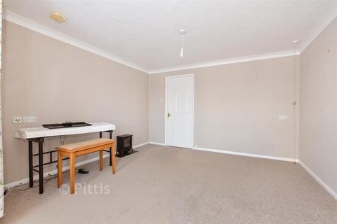2 bedroom flat for sale, Sandown Road, Sandown, Isle of Wight