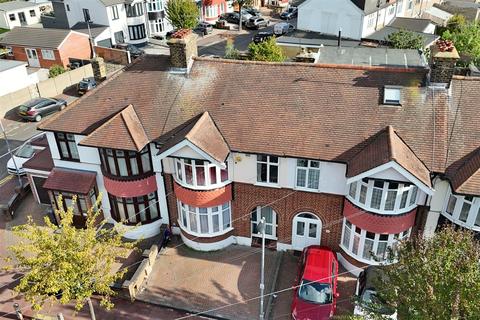 undefined, Cavendish Gardens, Barking IG11