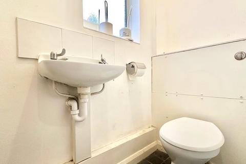 3 bedroom terraced house for sale, Kennard Street, London E16