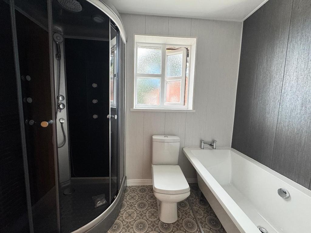 Family bathroom