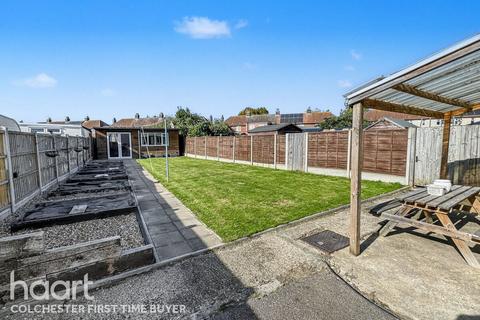 3 bedroom end of terrace house for sale, Fairhead Road North, Colchester