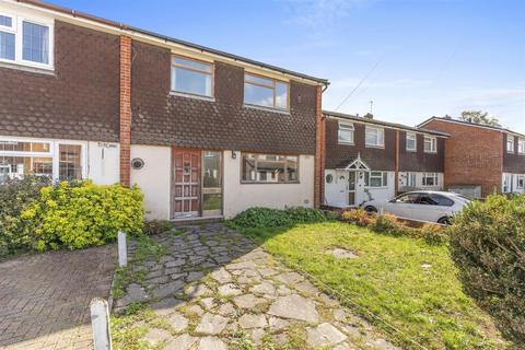 Harries Way, Holmer Green HP15