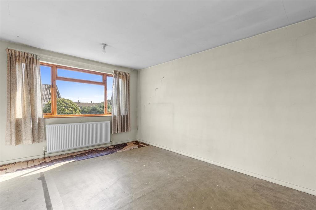 38 Harries Way, HP15 6 UE-6.jpg