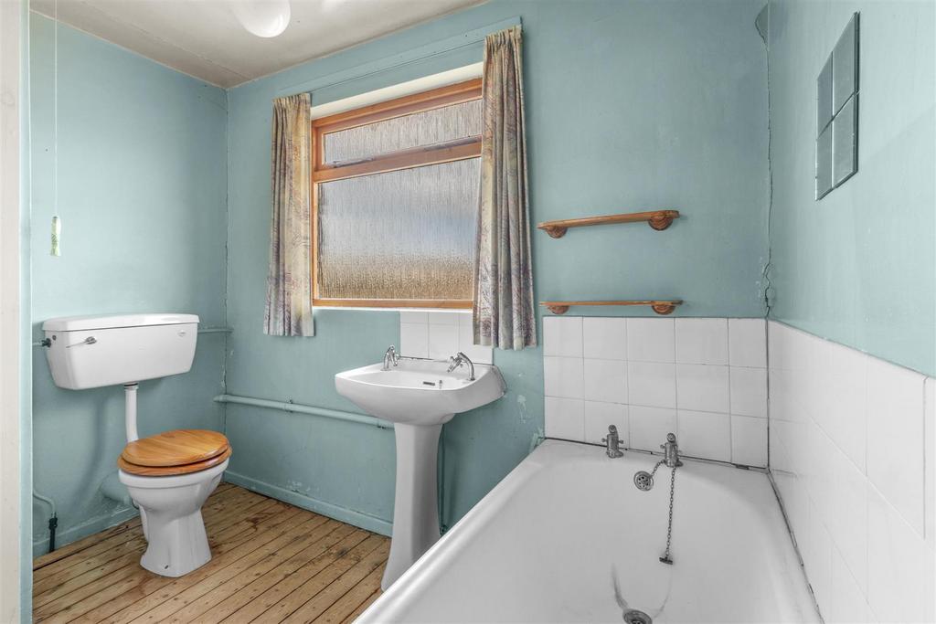 38 Harries Way, HP15 6 UE-10.jpg