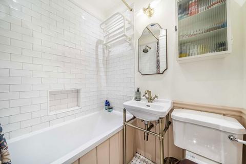 3 bedroom terraced house for sale, Eswyn Road, London SW17