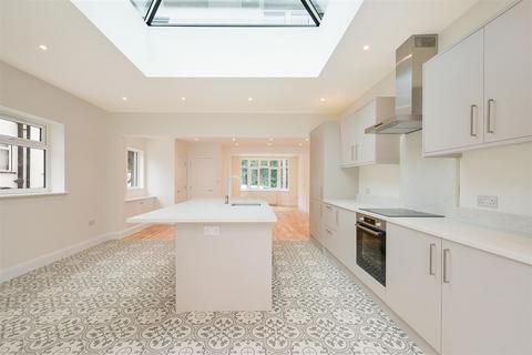 81 Rectory Lane, Banstead, SM7 3PE