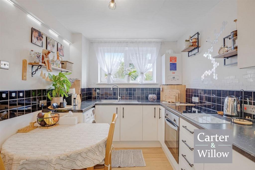 Kitchen/ dining room
