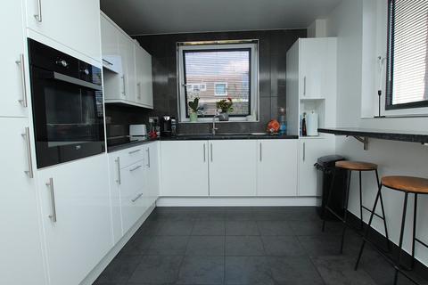 3 bedroom maisonette for sale, Perry Gardens, Poole, BH15