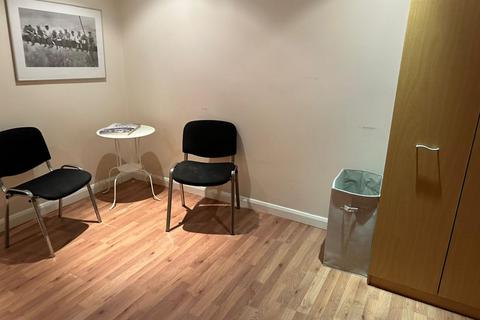 2 bedroom ground floor flat to rent, Hatfield Road, London E15