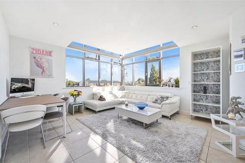 1 bedroom flat for sale, Lamberts Road, Surbiton KT5