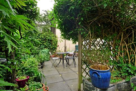 Sheen Road, Richmond Hill, Richmond, TW9