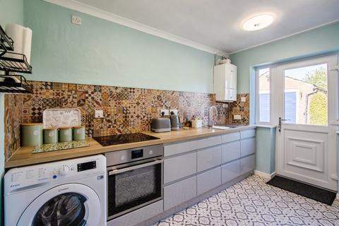 2 bedroom bungalow for sale, Milton Drive, Leeds LS15